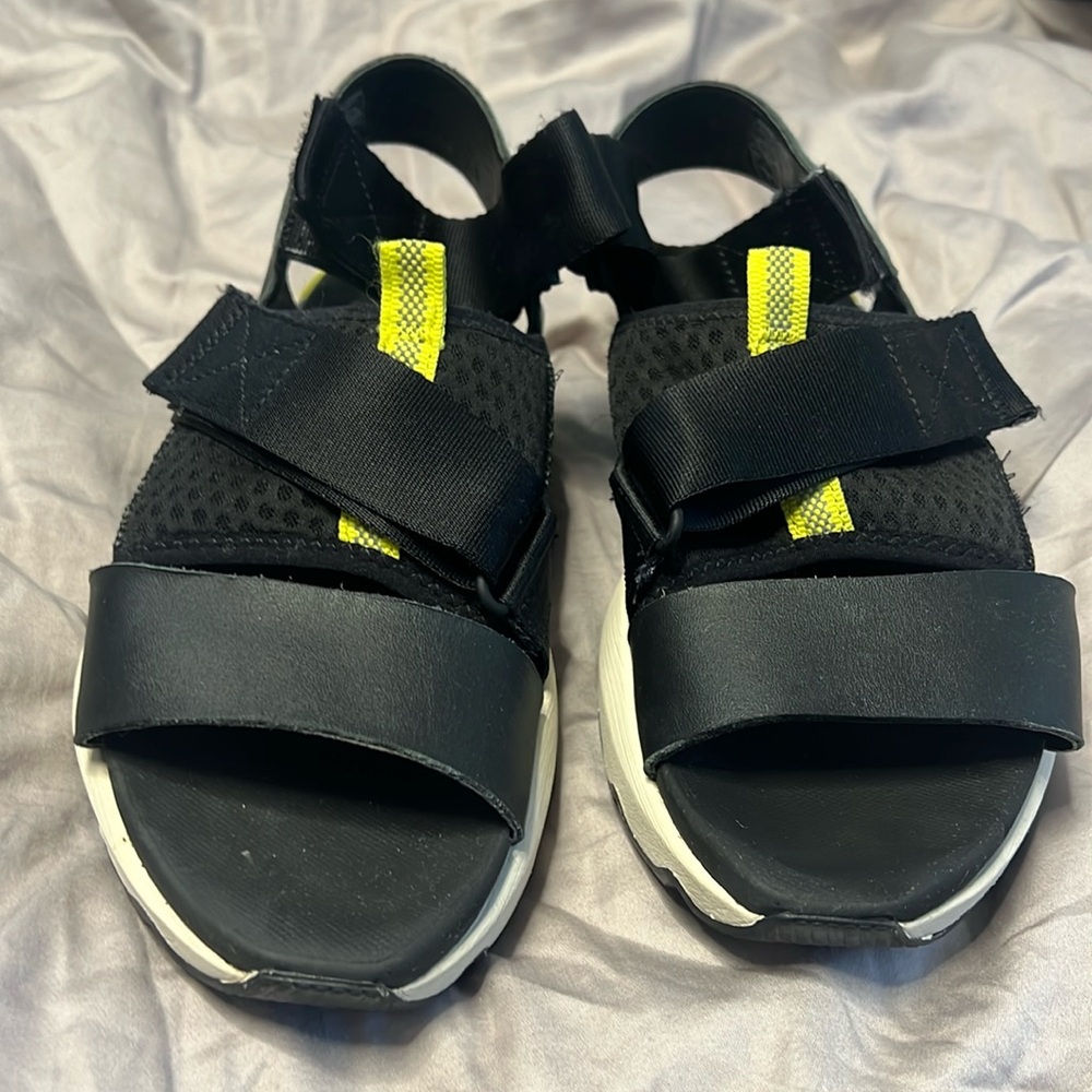 Sorel Shoes 8.5